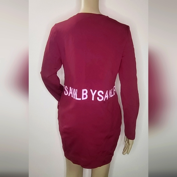 ❤️Beautiful maroon dress ❤️❤️ stretchable - Picture 2 of 2